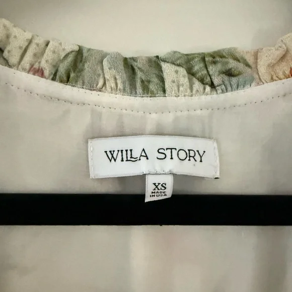 Willa Story floral dress. - Picture 3 of 3